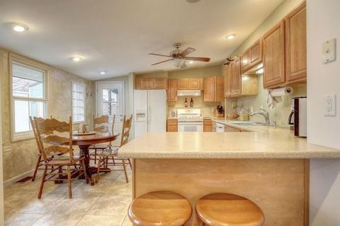 814 Breen Dr, Champaign, IL 61820 photo 13