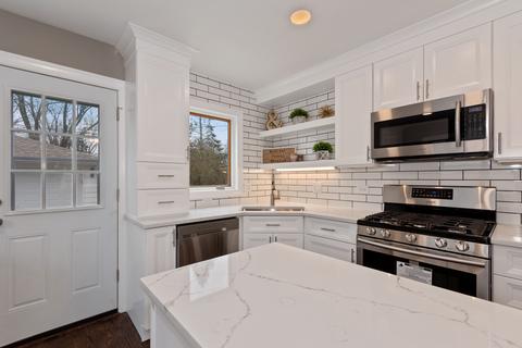 1019 Coolidge Ave, Wheaton, IL 60189 photo 5