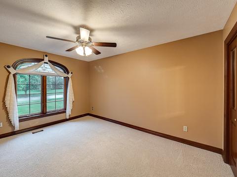 6 Silverberry Ct, Bloomington, IL 61704 photo 13