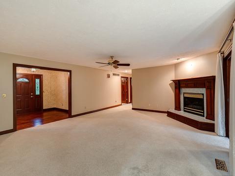 6 Silverberry Ct, Bloomington, IL 61704 photo 9