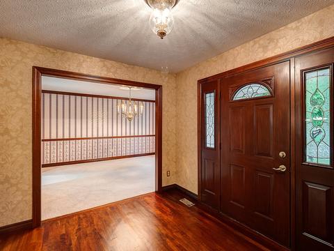 6 Silverberry Ct, Bloomington, IL 61704 photo 3