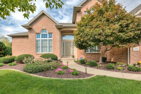 2202 Foxtail Rd, Bloomington, IL 61704 photo 2