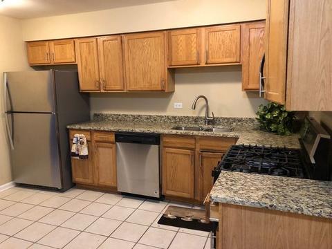 165 Plainview Dr, Bolingbrook, IL 60440 photo 2