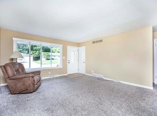 204 Ambrose Way, Normal, IL 61761 photo 3