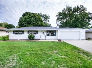 204 Ambrose Way, Normal, IL 61761 photo 1