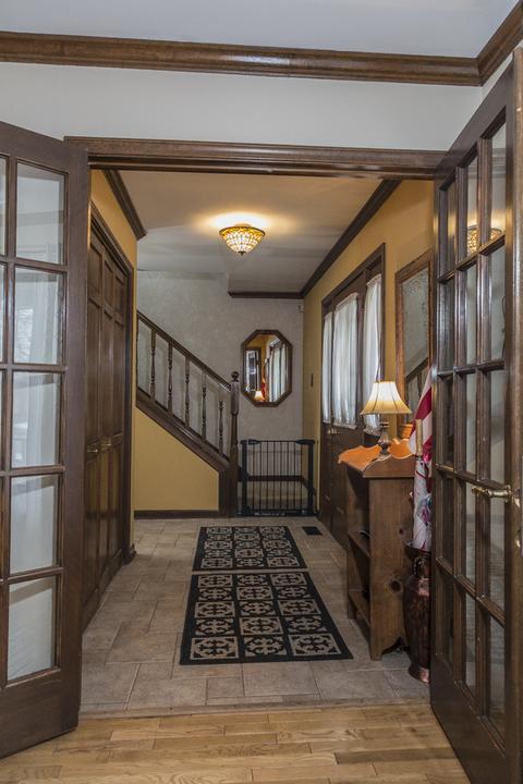 222 Gingerbrook Ln, Bartlett, IL 60103 photo 2