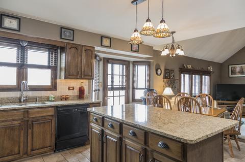 222 Gingerbrook Ln, Bartlett, IL 60103 photo 8