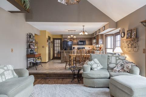 222 Gingerbrook Ln, Bartlett, IL 60103 photo 11
