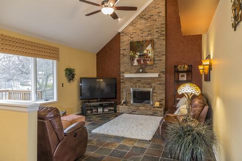 192 Wilcox Dr, Bartlett, IL 60103 photo 6