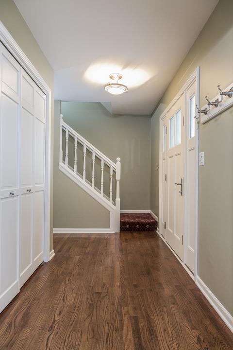 192 Wilcox Dr, Bartlett, IL 60103 photo 3