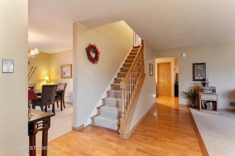 303 E Harrison St, Elmhurst, IL 60126 photo 4