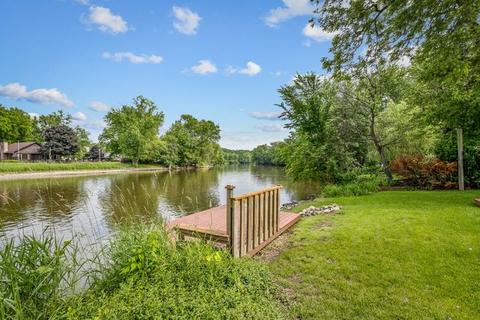 87 Oregon Ave, West Dundee, IL 60118 photo 9