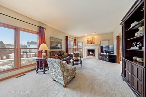 1825 Kelley Dr, Hoffman Estates, IL 60192 photo 6