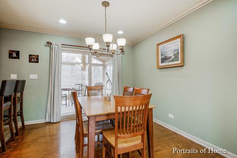 1917 N Summit St, Wheaton, IL 60187 photo 4