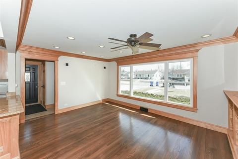 124 N Hale Ave, Bartlett, IL 60103 photo 4