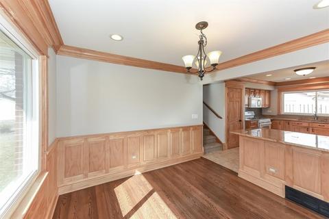 124 N Hale Ave, Bartlett, IL 60103 photo 6