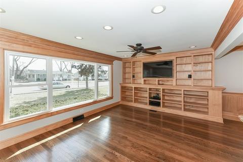 124 N Hale Ave, Bartlett, IL 60103 photo 3