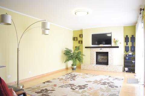 663 Darien Ct, Hoffman Estates, IL 60169 photo 2