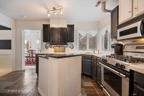 828 S Main St, Wheaton, IL 60189 photo 5