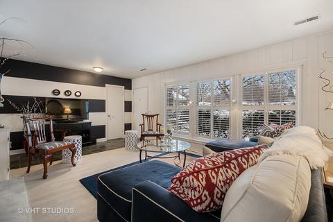 828 S Main St, Wheaton, IL 60189 photo 12