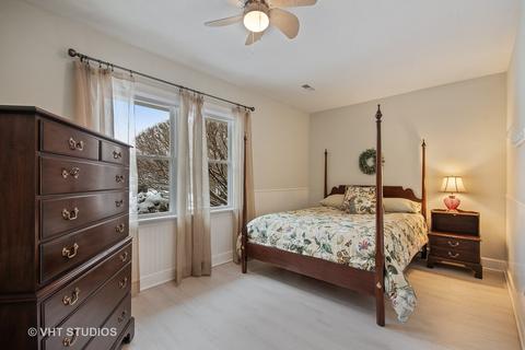 828 S Main St, Wheaton, IL 60189 photo 17