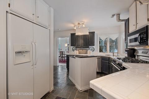 828 S Main St, Wheaton, IL 60189 photo 7