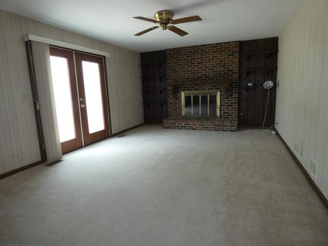1360 Picardy Ln, Hoffman Estates, IL 60192 photo 4