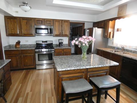 1360 Picardy Ln, Hoffman Estates, IL 60192 photo 7