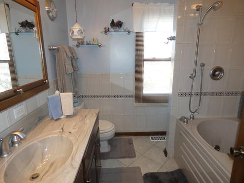 1360 Picardy Ln, Hoffman Estates, IL 60192 photo 19