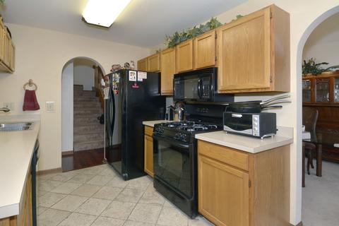 1438 Diamond Dr, Hoffman Estates, IL 60192 photo 12