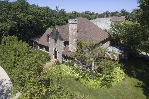 10 Crescent Dr, Glencoe, IL 60022 photo 1