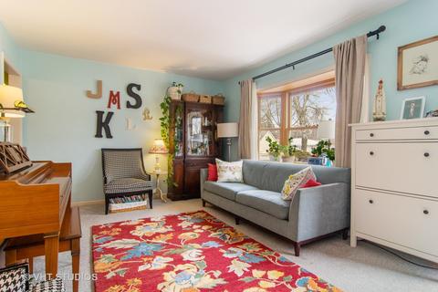 1202 S Chase St, Wheaton, IL 60189 photo 2