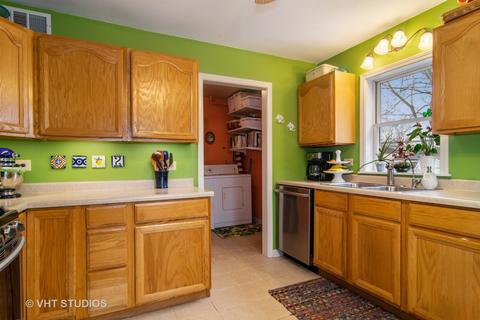 1202 S Chase St, Wheaton, IL 60189 photo 4