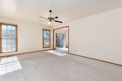 645 Dogleg Ln, Bartlett, IL 60103 photo 2