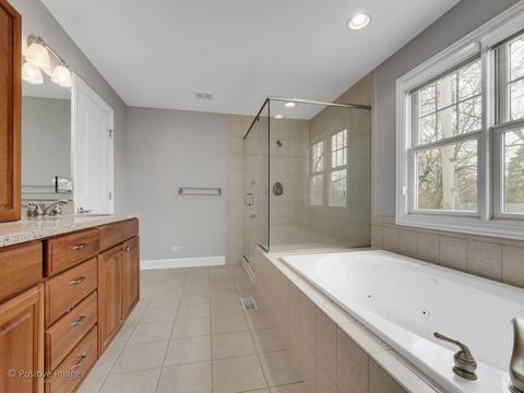 1602 E Liberty Dr, Wheaton, IL 60187 photo 15