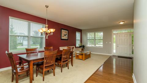 3136 Friendship St, Elgin, IL 60124 photo 7