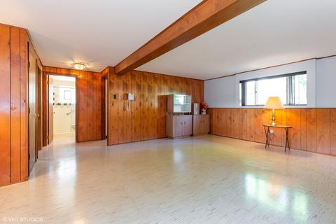522 Bell Dr, Des Plaines, IL 60016 photo 9