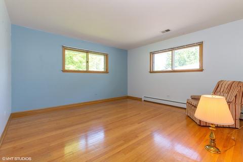522 Bell Dr, Des Plaines, IL 60016 photo 6