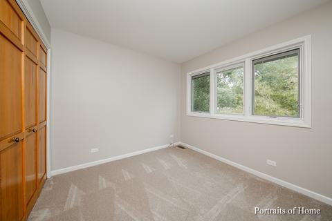 2055 Hallmark Ct, Wheaton, IL 60187 photo 10