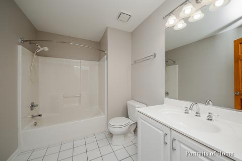 2055 Hallmark Ct, Wheaton, IL 60187 photo 12