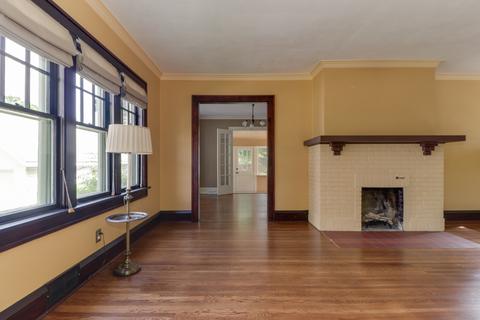 2013 E Jackson St, Bloomington, IL 61701 photo 11