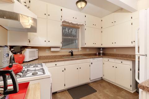 2013 E Jackson St, Bloomington, IL 61701 photo 23