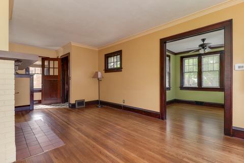 2013 E Jackson St, Bloomington, IL 61701 photo 8