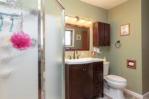 4702 Thorntree Ln, Rolling Meadows, IL 60008 photo 8