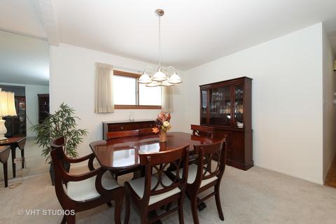 4702 Thorntree Ln, Rolling Meadows, IL 60008 photo 5