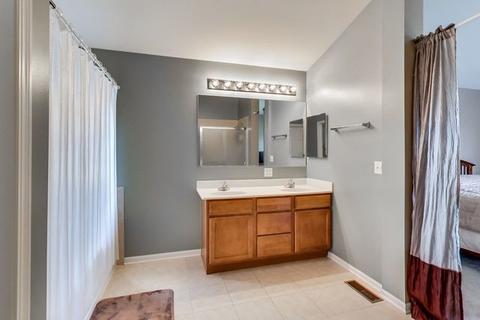 619 Erin Dr, Elgin, IL 60124 photo 30
