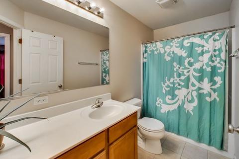619 Erin Dr, Elgin, IL 60124 photo 24