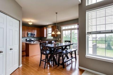619 Erin Dr, Elgin, IL 60124 photo 15