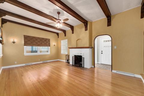 615 Crest St, Wheaton, IL 60187 photo 2