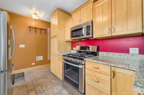 615 Crest St, Wheaton, IL 60187 photo 6